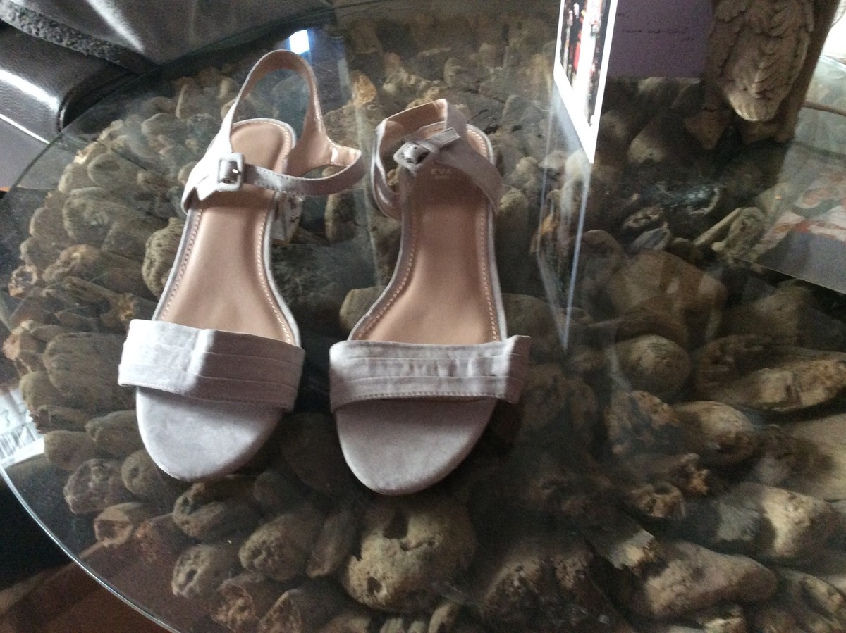 LADIES EVANS SILVER GREY HEAVILLY EMBELLISHED SANDALS SIZE EEE EXTRA WIDE  FIT