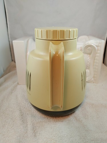 Vintage Oster Thermo Coffee Thermos 2 Qt Travel Pitcher Diamond Gold and Brown - Picture 2 of 7