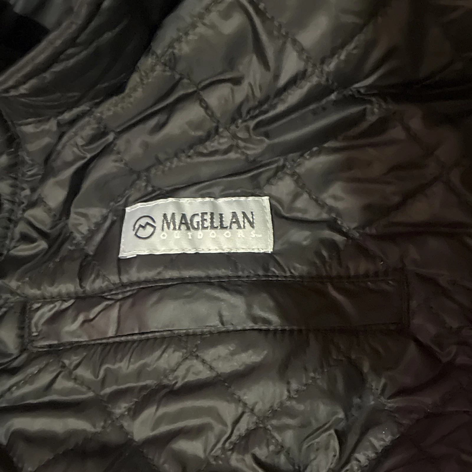 Magellan Outdoors Campfire Men’s M Green/Black Quilted Fleece Pullover - product detail image 3