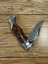 Cuchillo Plegable BOKER MAGNUM Dama Damasco 2 2/3” Hoja Damasco Backlock