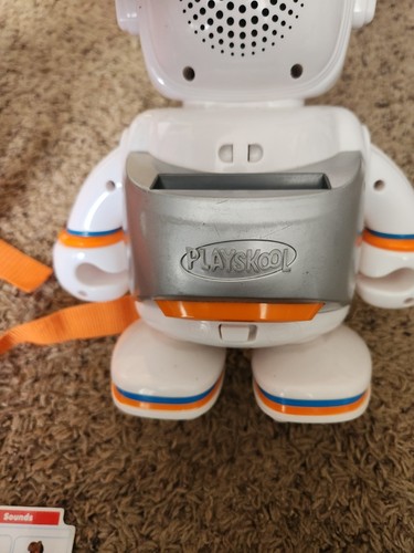 Hasbro Alphie Robot, cards 2 Cartridges Numbers Letters Music Sounds w/ 1 Card - Picture 9 of 9