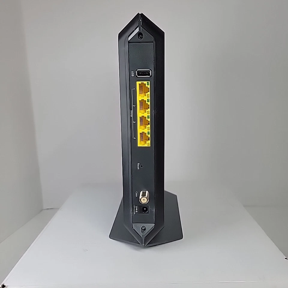 NETGEAR Nighthawk C7000 AC1900 Wi-Fi Cable Modem Router Up to 800 Mbps Black-B - Image 4 of 4