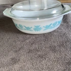 VTG Pyrex Bluebird Turquoise & White Oval Casserole 043 1-1/2 Quart W/ Lid