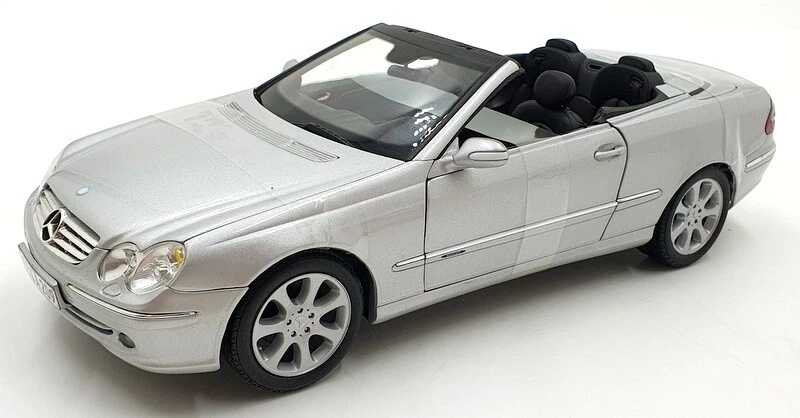 Kyosho 1/18 Scale Diecast DC16723X - Mercedes-Benz CLK 500 Cabriolet Silver