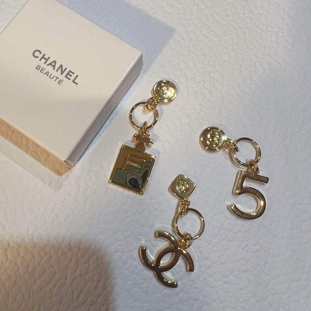 CHANEL 2023 Holiday Charm - Set of 3 Gift novelty Japan 1day/Ship