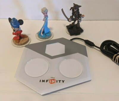Disney Infinity INF-8032386 Portal Base Pad Wii/WiiU/PS3/PS4 Plus 3 Figures