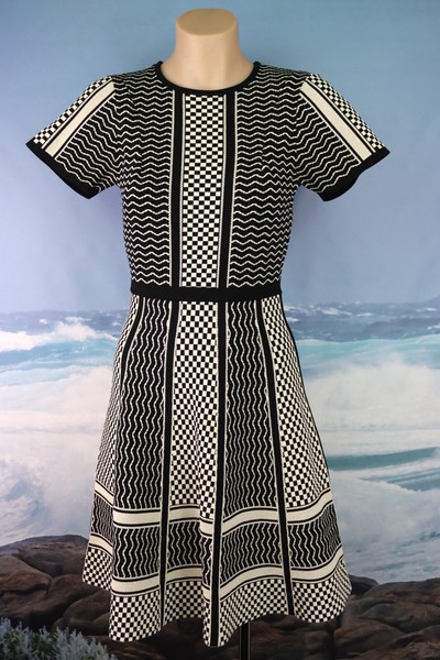 Zara Knitted Black & White Geometric Dress size S