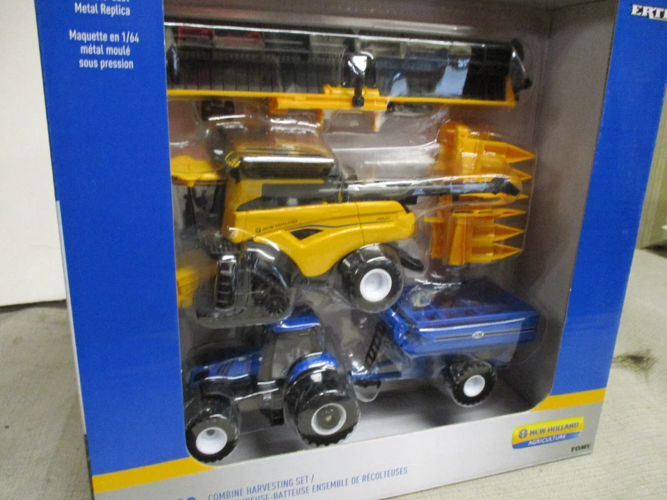 2023 Ertl New Holland CR8.90 Toy Harvesting Set, 1/64 Scale, NIB - Image 2 of 4