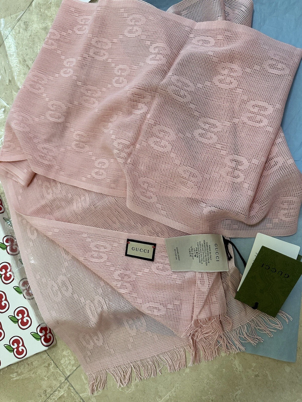 Neuf Gucci Shaby GG écharpe rose 30 220 laine soie neuve avec étiquettes logo rose pur et long