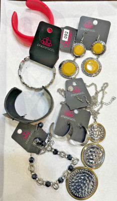 NEU Paparazzi Gemischter Schmuck Strass Silber Halskette Ohrringe Armband Set