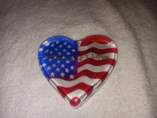 Fenton Heart Paperweight Flag says Land that I Love in Gold letters across front