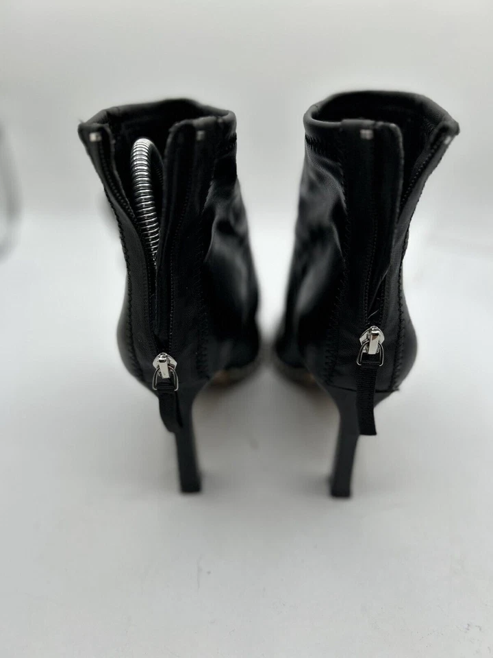 BCBGeneration Ankle Boot Women's Sz 7 Black Leather Pointed Toe Back Zip - Image 3 of 4