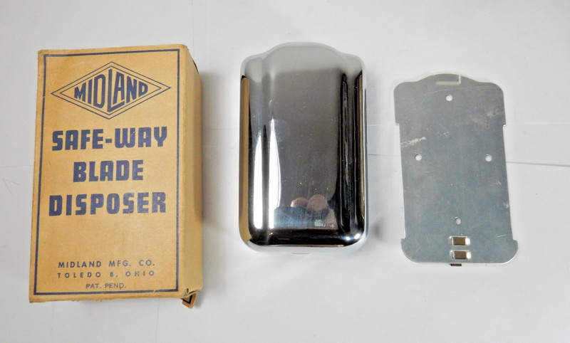 Vintage NEW NOS MIDLAND Safe-Way Chrome Metal Razor Blade Disposer No 105