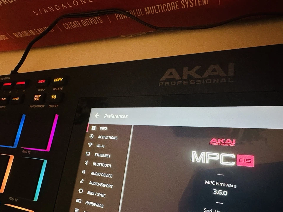 AKAI MPC Live 2 II Sampler OS 3.6 mit Anleitung, Netzteil und Originalverpackung - Bild 4 von 4