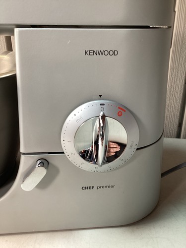 Kenwood Chef Premier Stand Mixer - KMC5XX/KM560 With Accessories - Fully Working - Picture 6 of 24