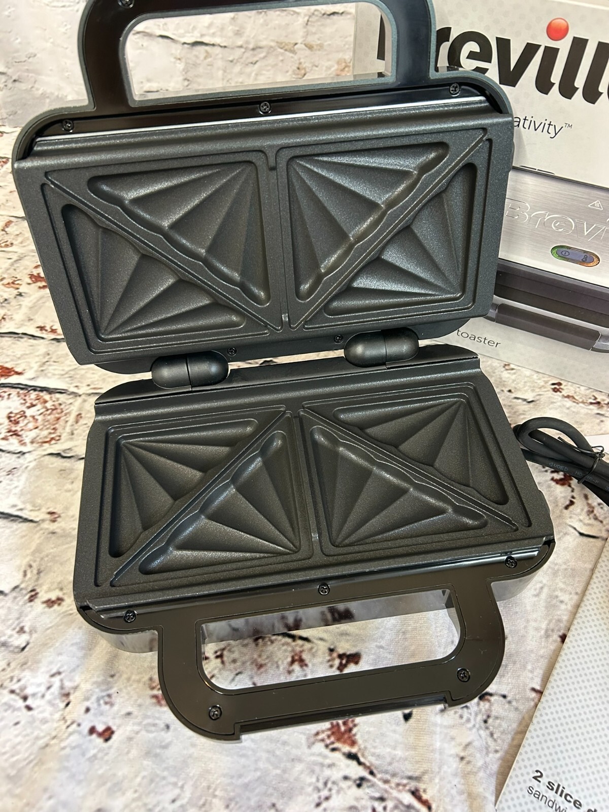 Breville Deep Fill Toastie Maker 2 Slice Sandwich Toaster Removable