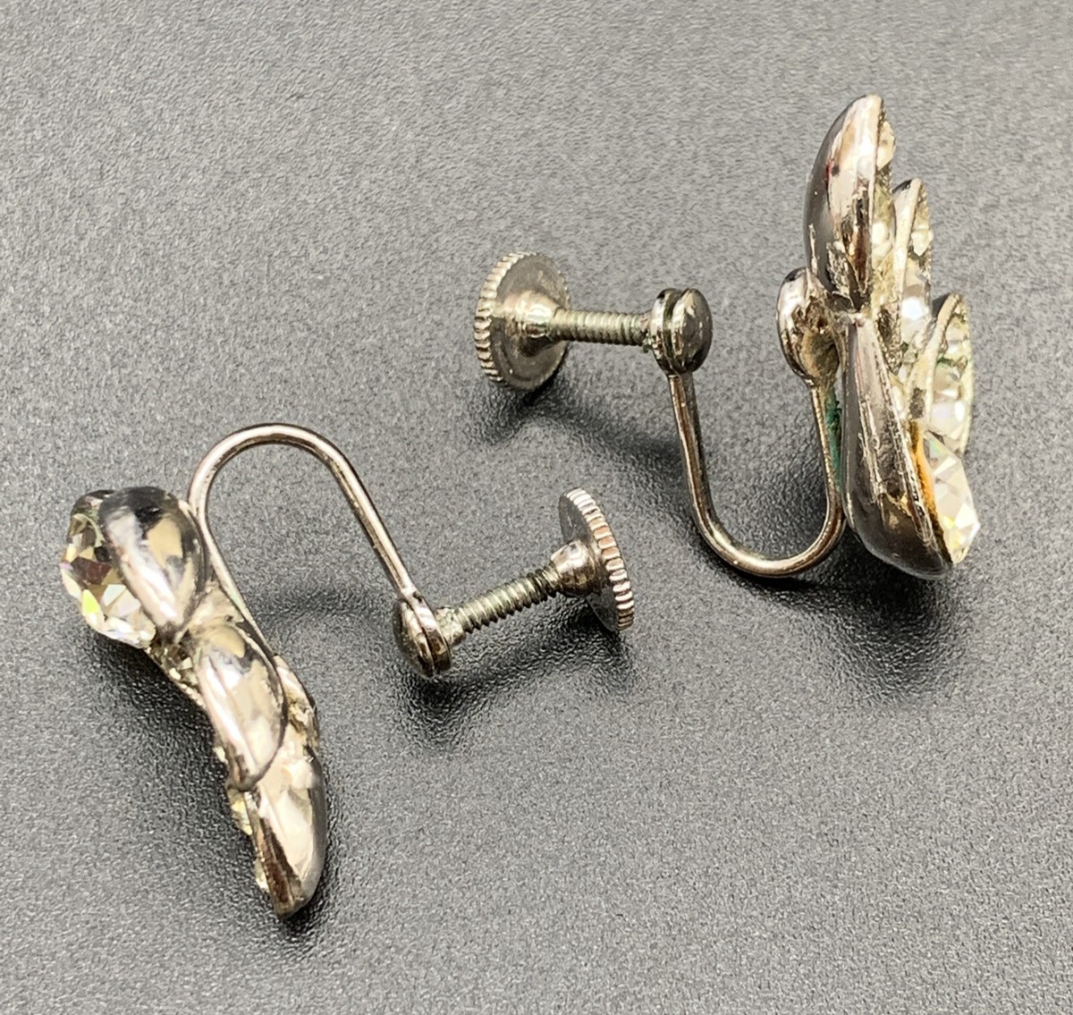 VINTAGE BOGOFF RHINESTONE SCREW BACK EARRINGS SILVERTONE