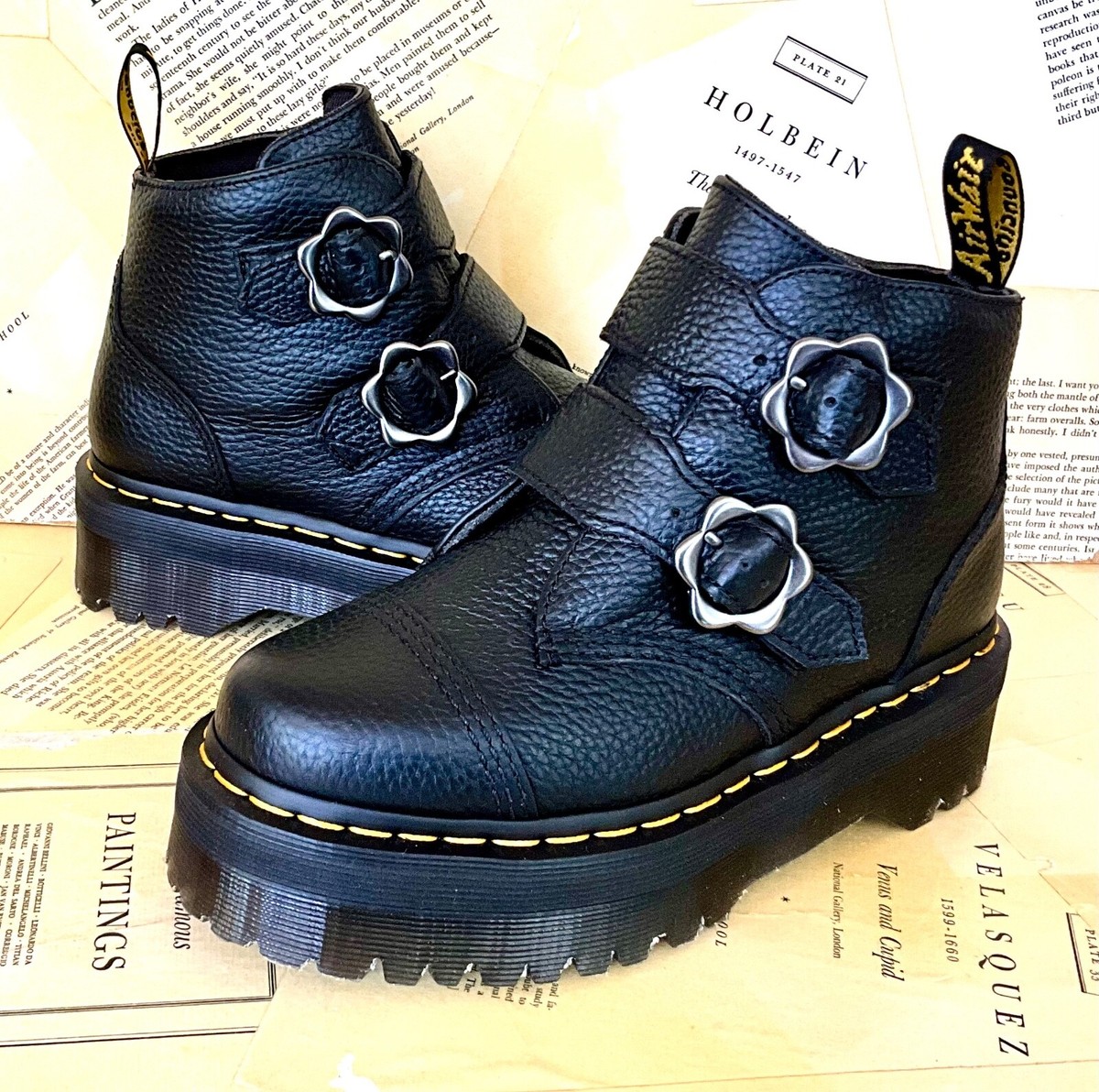 Urban Outfitters Dr Martens Devon Flower Boot Platform Black