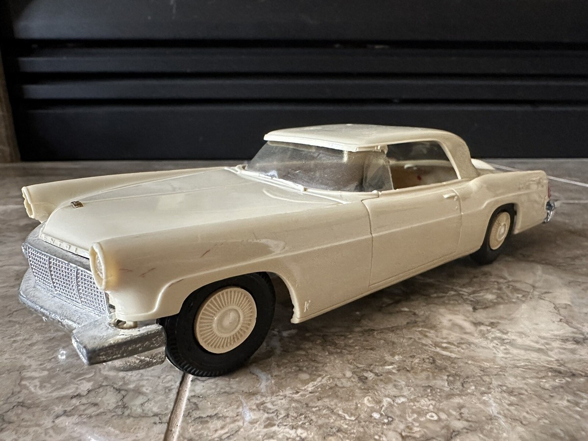 1956 LINCOLN CONTINENTAL MARK II DEALER PROMO MODEL CAR AMT