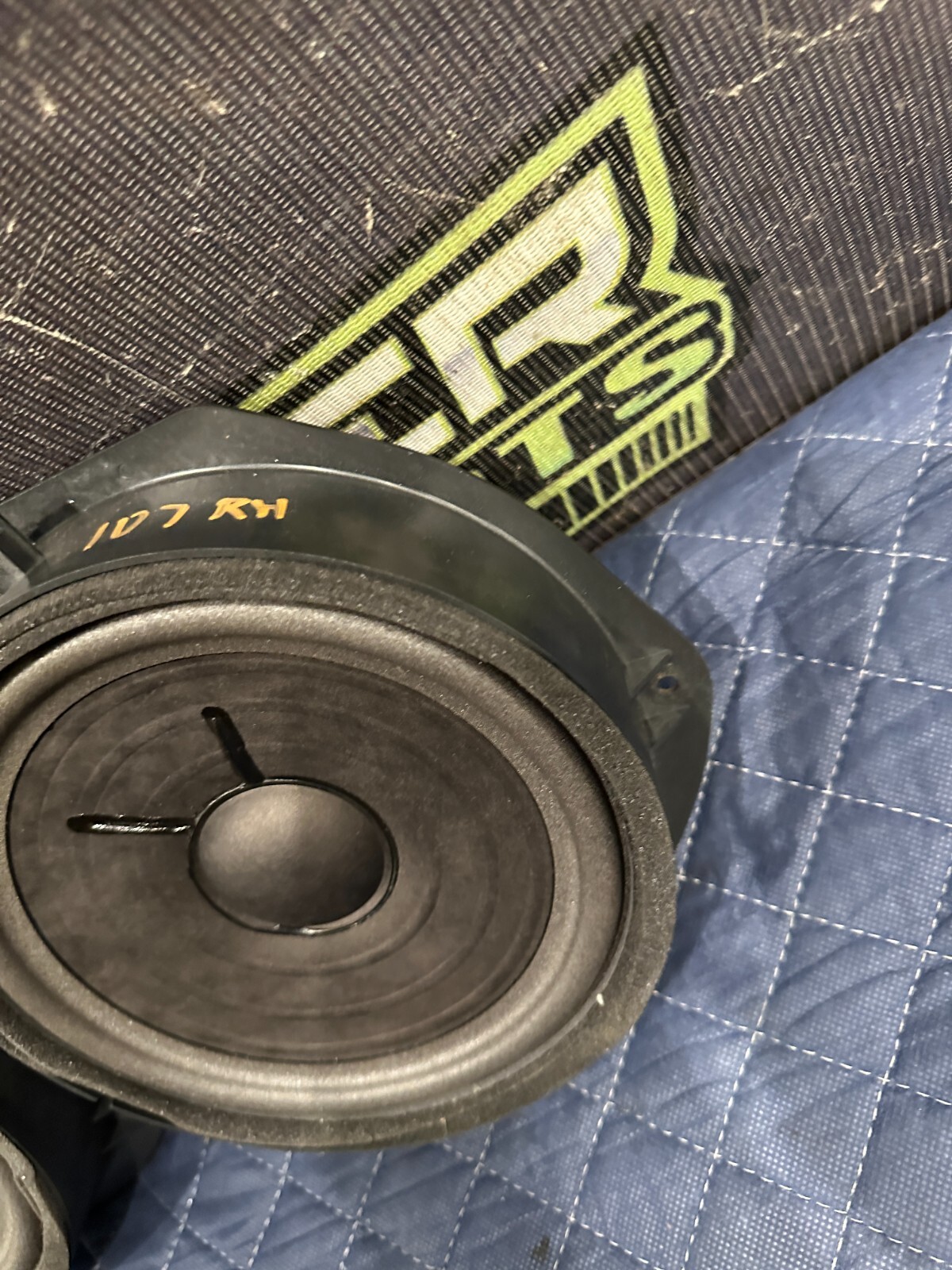 Audi R8 2014 RIGHT Speaker