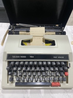 SILVER-REED 750 タイプライター 本体 Silver Reed Typewriter 750 Made in Japan vintage | eBay