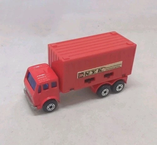 Matchbox Lesney Superfast No42 MERCEDES CONTAINER " RED " N.Y.K " SEAPORT SET