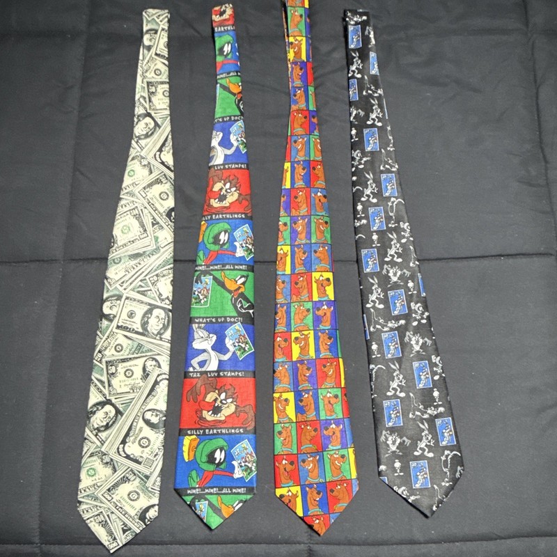 Mixed Brands Lot of 4 Men’s Novelty Woven Ties Looney Tunes & Scooby-Doo