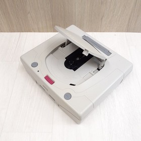 Sega Saturn Japanese white Console in box with 2 controllers & 5 games tested