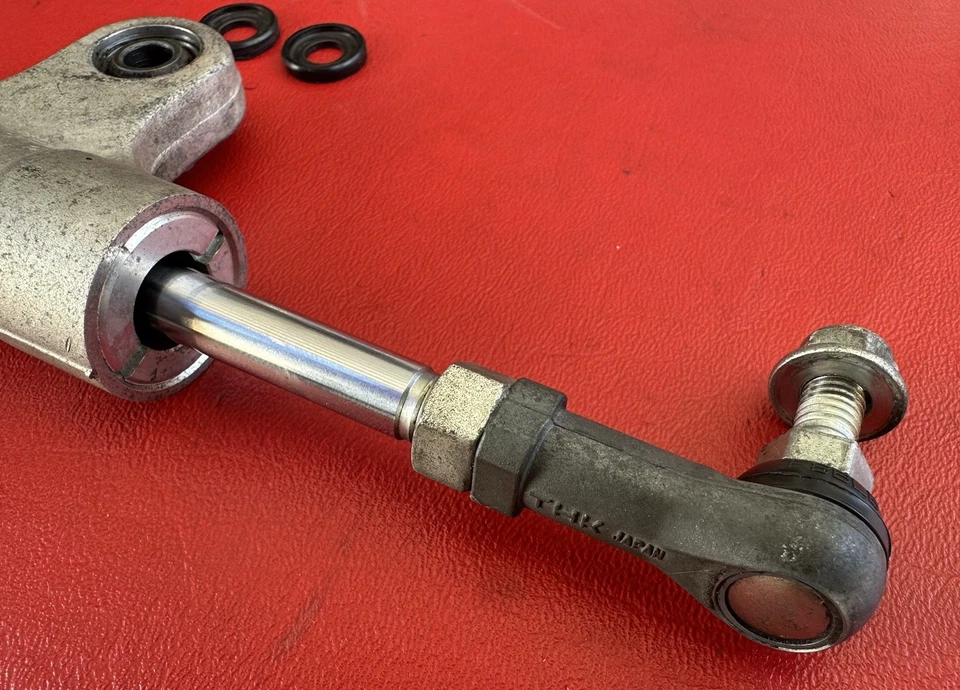 SUZUKI GSXR600 GSXR750 2006 2007 FABRICANTE DE EQUIPOS ORIGINALES JUEGO DE VÁSTAGOS DE DIRECCIÓN TRIPLE ÁRBOL SUPERIOR Foto 3 de 4