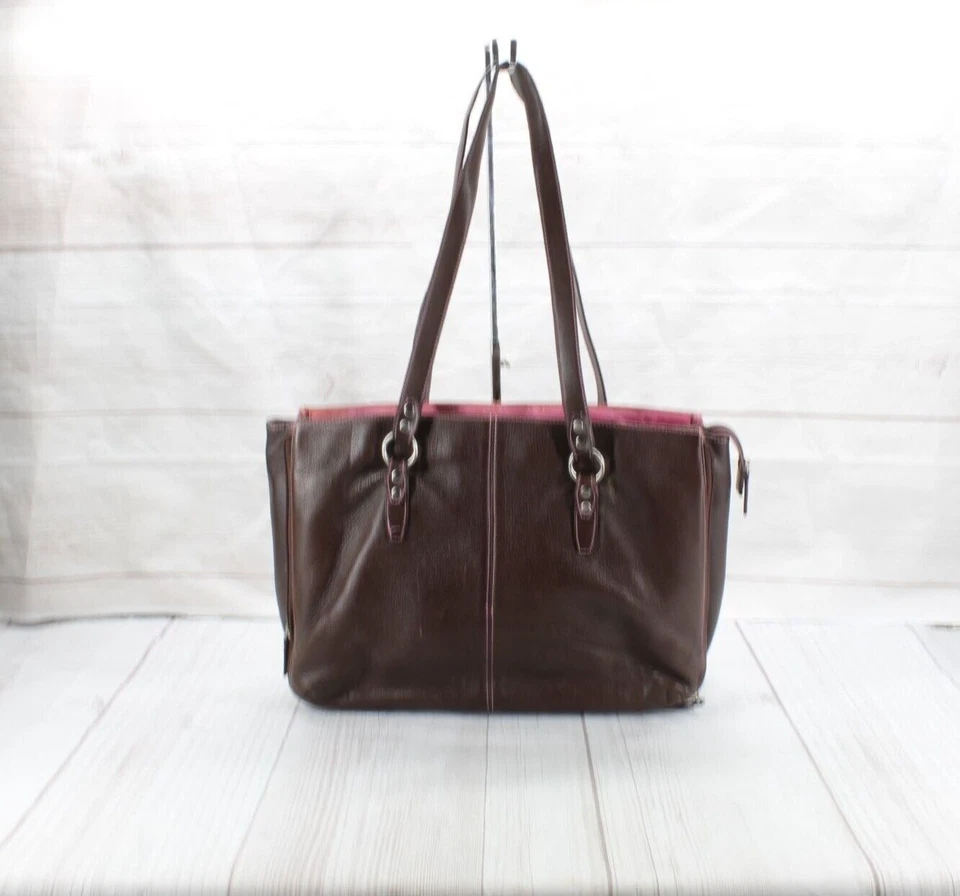 Bolso de hombro Buxton de cuero marrón con cremallera superior para computadora portátil Foto 2 de 4
