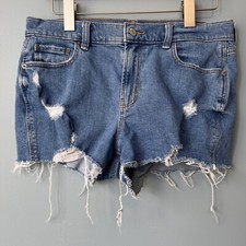 Old Navy Mid Rise Ripped Cut Off Boyfriend Denim Shorts in Chives. Sz 6