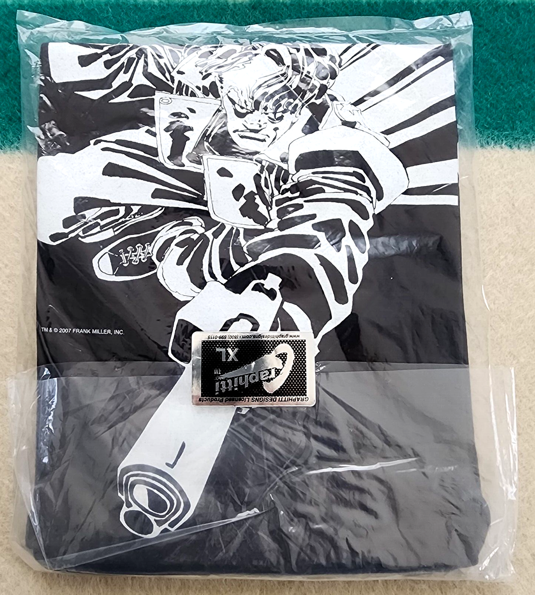 SIN CITY frank miller movie Tシャツ　XL SIN CITY 2007 Frank Miller Graphitti Comics T shirt XL NIB | eBay