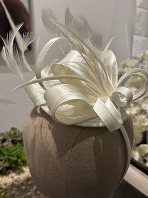 Fascinators Hat Women Race Day Cocktail One Size Cream/Ivory