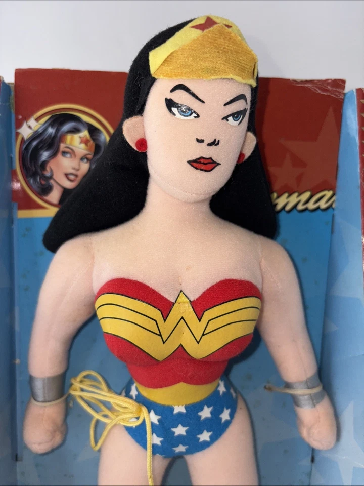 Figura POSABLE MUJER MARAVILLA 14" FELPA DC Monograma NUEVO 2004 Caja Manchas Leer Foto 2 de 4