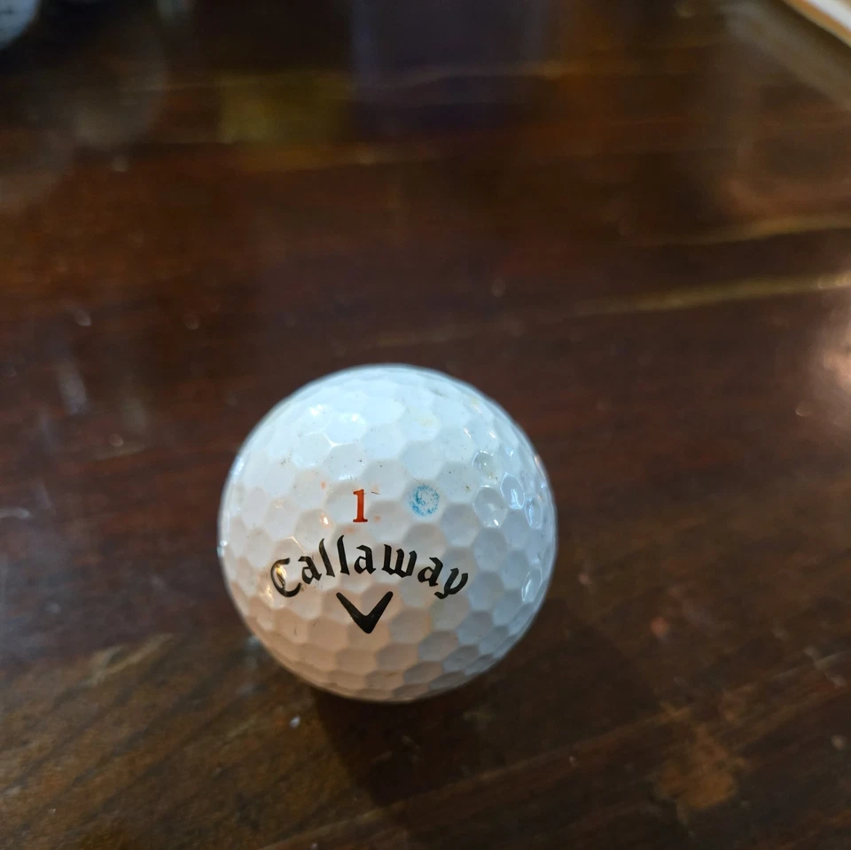 Pelota de golf Castle Pines Ventures LLC con logotipo. Callaway #1 Tour i(s) Usado. Foto 2 de 4