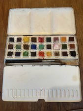 VINTAGE WINSOR & NEWTON WATER COLOUR PAINT BOX