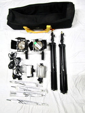 Lowel Omni Light, Tota, V-Light, Tota-Brella Tripods Studio/Video Lighting Kit