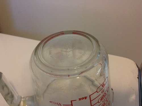 Vintage Anchor Hocking Company Glass 2 Cup Measuring Cup With Pour Spout - Used - Picture 4 of 4