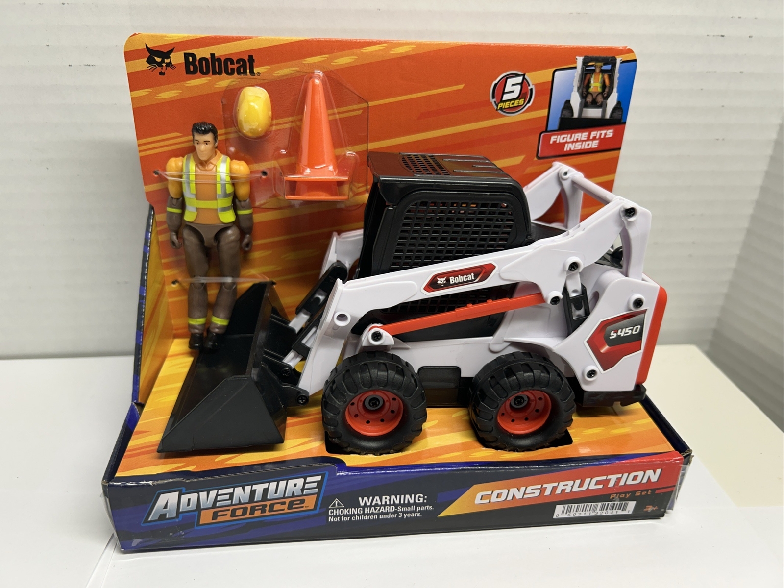 ADVENTURE FORCE CONSTRUCTION -red & white BOBCAT SKID STEER LOADER TOY W/FIGURE
