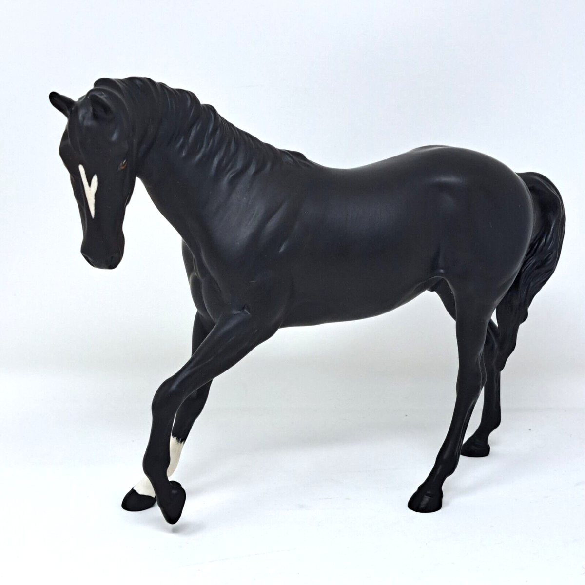 Royal Doulton Black Beauty Horse Matte Porcelain Figurine DA 25