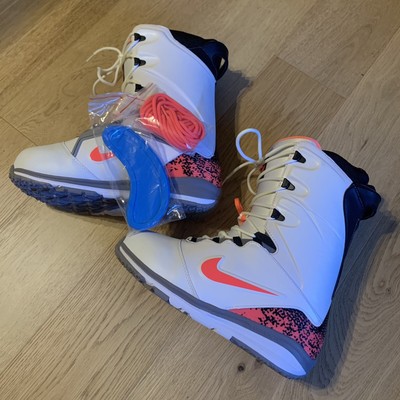 Size 11.5 Nike mens lunarendor 