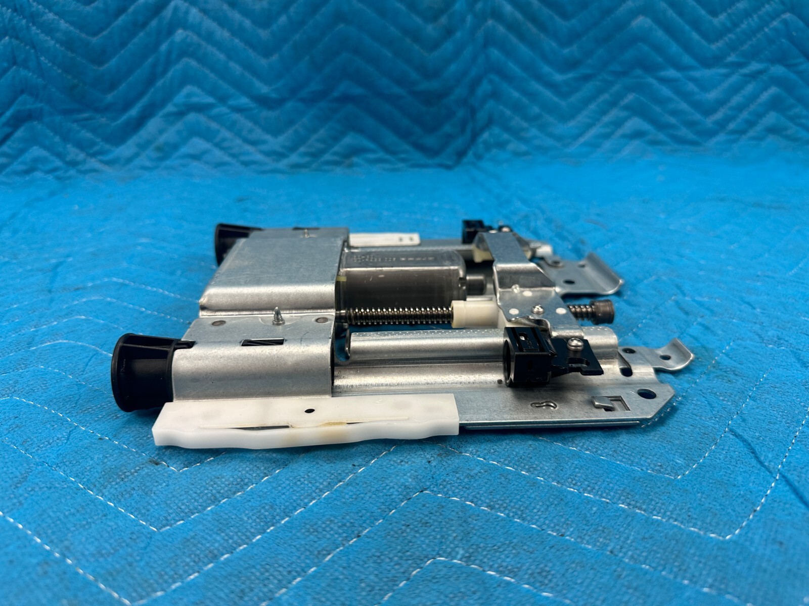 Bentley Flying Spur Front Driver's Seat Headrest Motor w/Mechanism 2006-2012 OEM