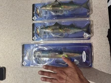 Lot Of 3 WILLIAMSON LIVE BALLYHOO And 2 Live Mackerel Fishing Trolling Lures