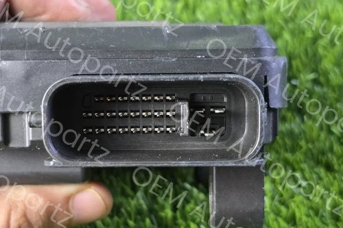 2009-2011 Toyota Camry ABS Control Module Brake Actuator 89530-06010 Oem Used - Picture 5 of 15