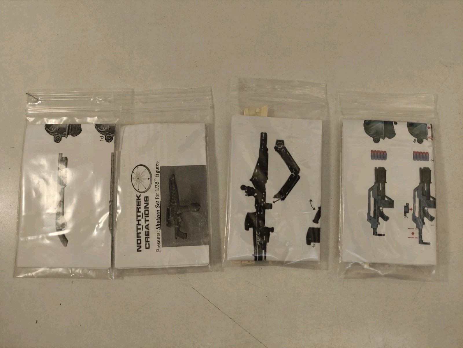 Lotto 4x Resin Weapons Accesory Aliens Northtrek Creations Scala 1/35-A13