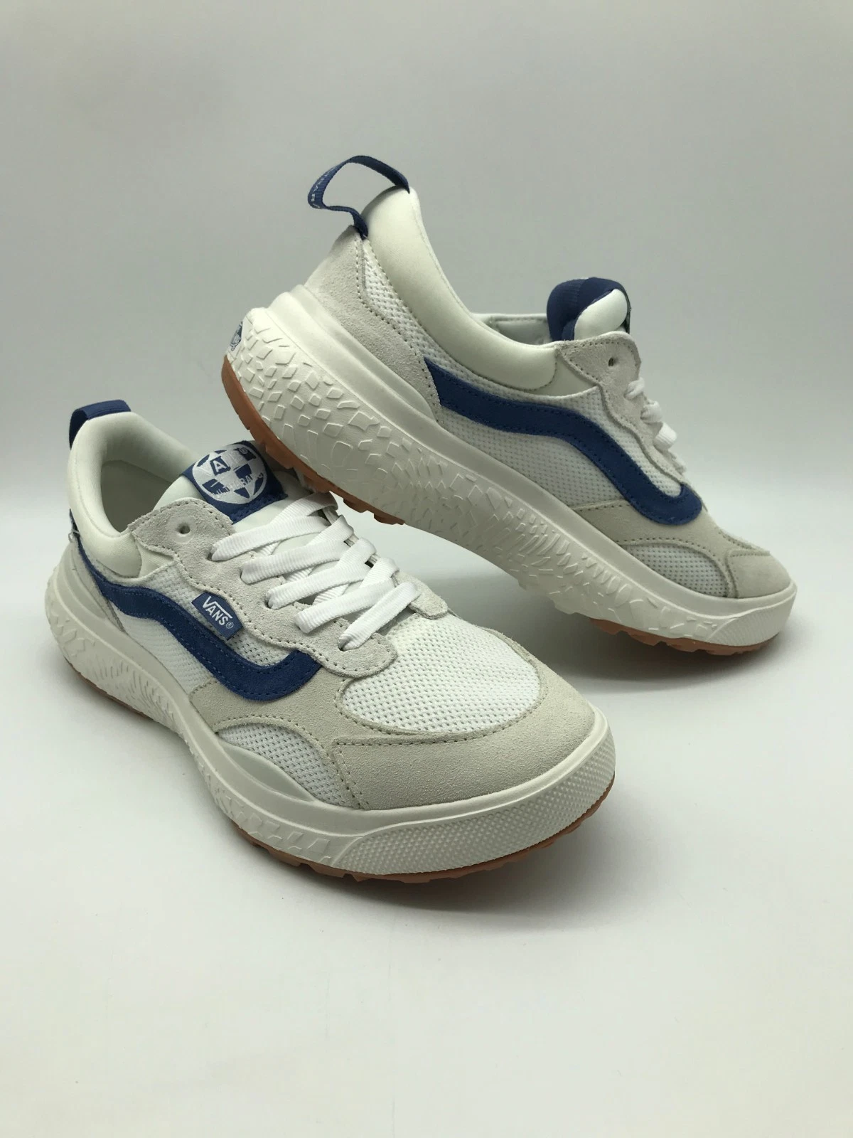 Vans Men/Womens Shoes "Ultrarange Neo Vr3" Blanc De Blanc/Navy