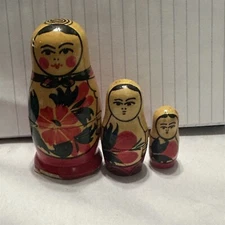 Russian Matryoshka Doll Nesting Set of 3 Tiny Hand Carved Painted Wood Ussr