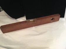 RARE ANTIQUE AUTHENTIC SIGNED EXACT WOOD PRIMATIVE 18” LEVEL MUST SEE NO RESERVE