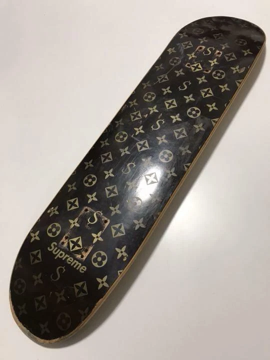 USED SUPREME x LOUIS VUITTON MONOGRAM DESIGN SKATEBOARD DECK BOX