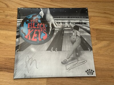 The Black Keys Ohio Players Galaxy Cool Blue Vinyl Record LP Signed Autographed